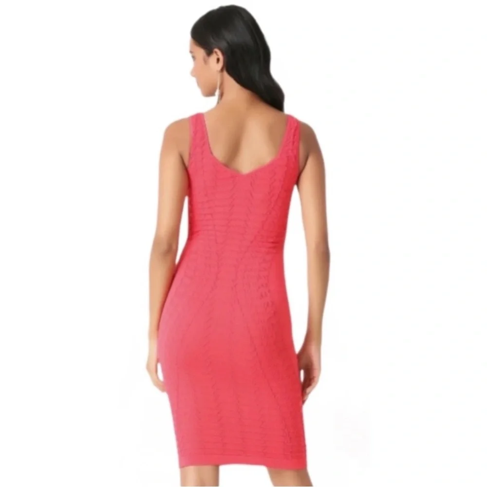 BEBE Bodycon Textured Dress!